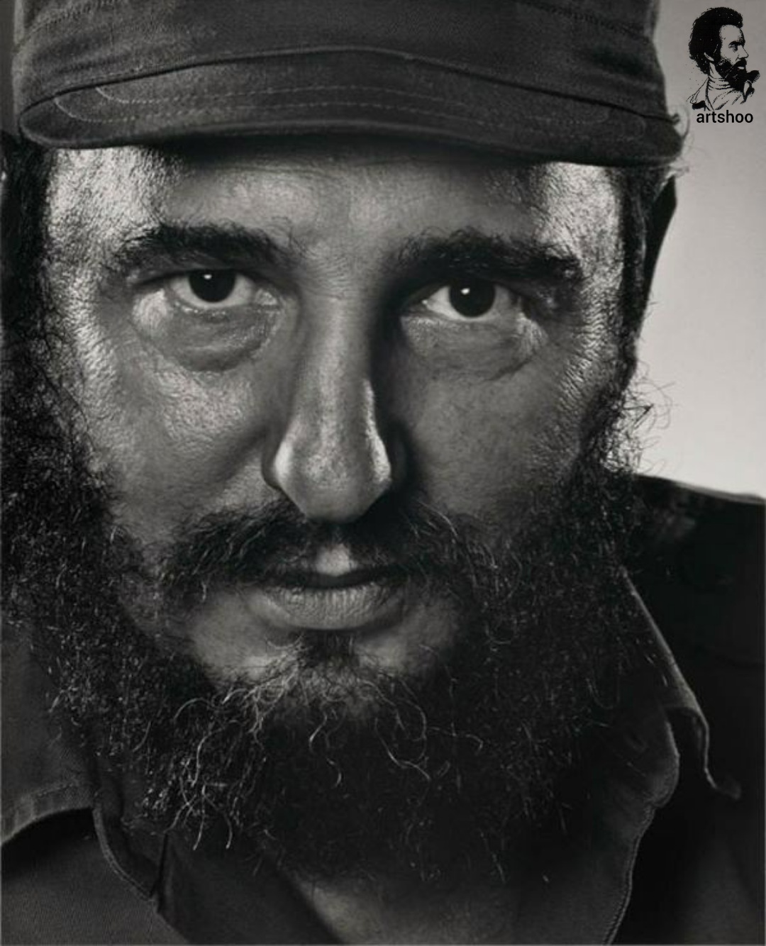 مدل پرتره سیاه قلم